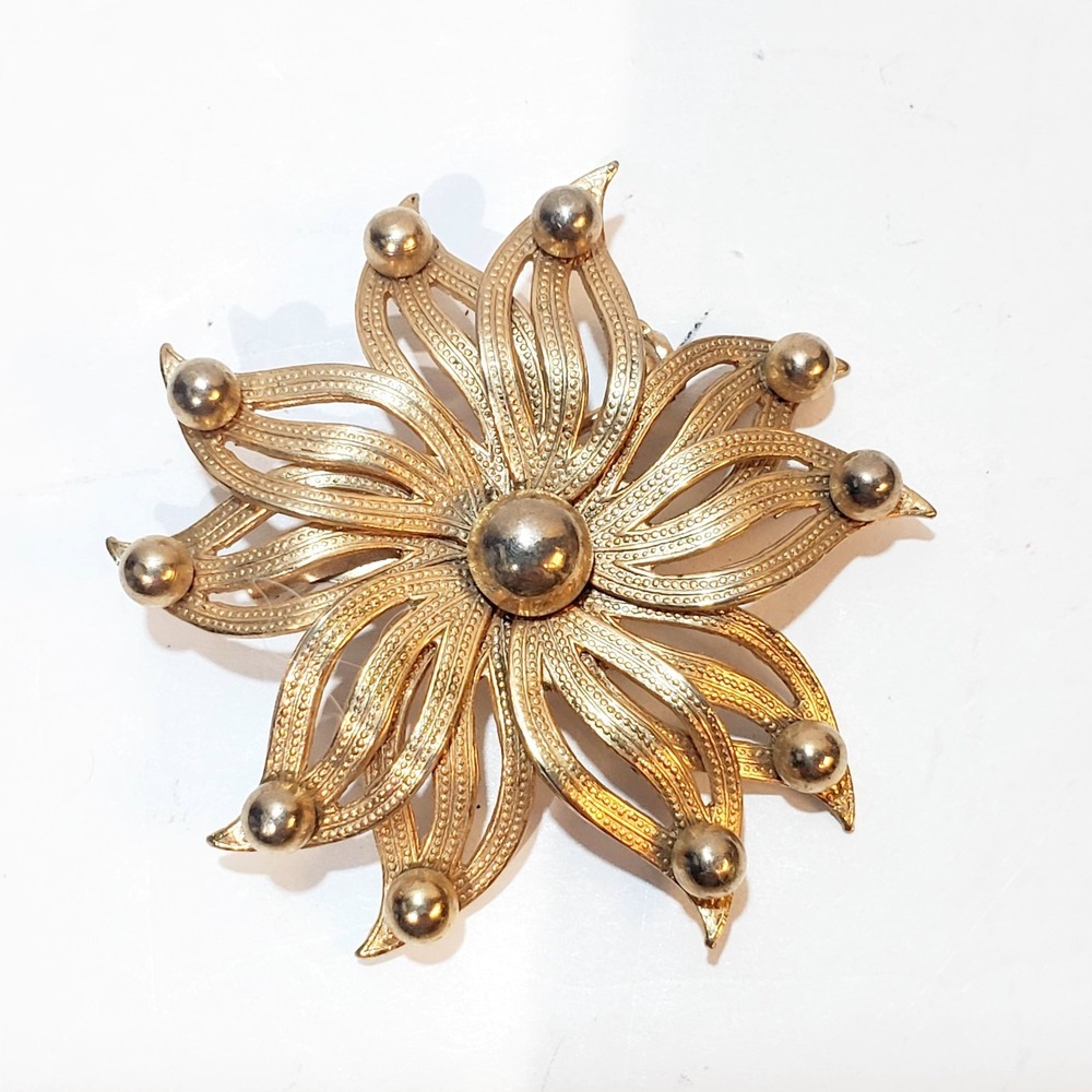 Vintage Textured Gold Tone Metal MCM Floral Starburst Open Work Petal Brooch Pin